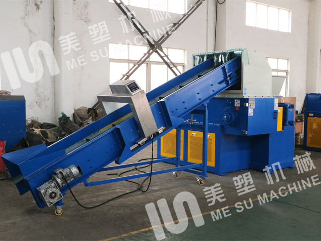 管材機(jī)頭料破碎機(jī)